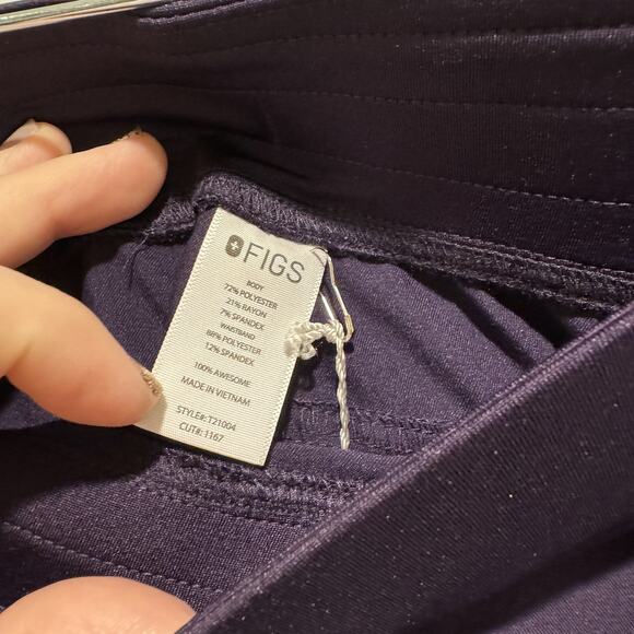 Figs Purple Scrub Set Casma Top Kade Cargo Pants NEW Size XXL - Picture 10 of 13